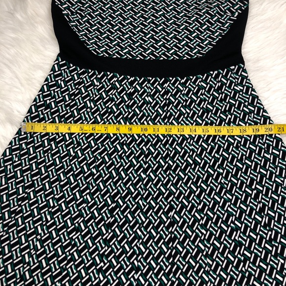 ❌SOLD❌WHBM Sleeveless Fit & Flare Jacquard Dress - Picture 6 of 9